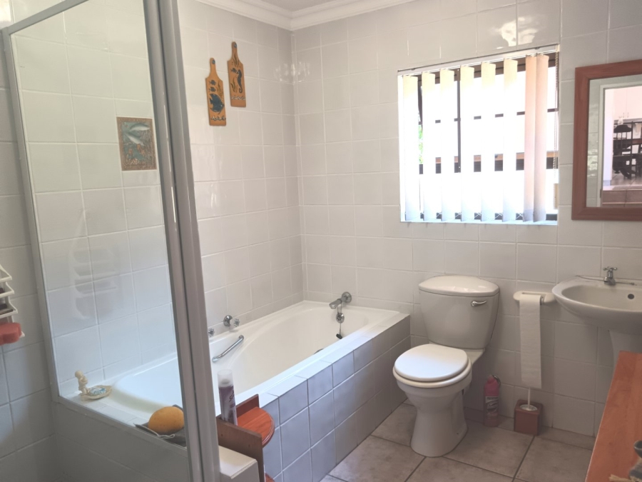 3 Bedroom Property for Sale in Dolphin Creek Golf Estate Western Cape